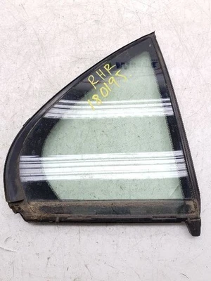 01-06 LEXUS LS430 LUX PASSENGER SIDE DOOR VENT GLASS  - Image 1 of 4
