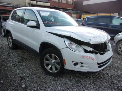 Consola frontal Alemania construida VIN con 1er dígito limitada compatible con 09-18 TIGUAN 1491115 Foto 1 de 4