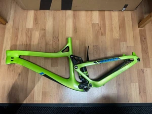 Propain Tyee Rahmen und Dämpfer CF 27,5 Gr M - Bild 1 von 8