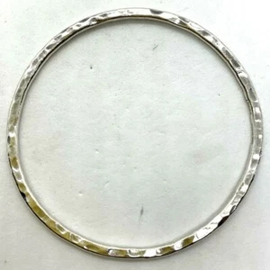 Brazalete de plata esterlina martillado a mano artesanal 10g 7.1" aro - Imagen 1 de 6