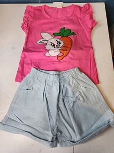 BABICOLOR zweiteiliges rosa/grün Mädchen Shorts und T-Shirt Set. 4 T - Bild 1 von 3