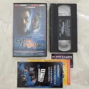 VHS D'Origine FR : Cybertraque ( Takedown ) Tom Berenger - 2000 - Floto Games - Picture 1 of 3