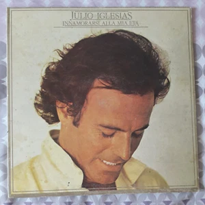 INNAMORARSI ALLA MIA ETà - JULIO IGLESIAS - LP 33 GIRI 1979 CBS - CBS 83957 - Foto 1 di 12
