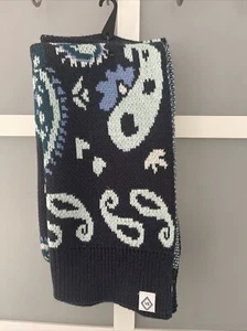 New! VERA BRADLEY ~ Knit Scarf ~ Haymarket Paisley Jewel ~ Navy Blue w/ Paisley - Picture 1 of 6