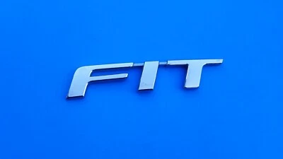 15 16 17 18 19 20 HONDA FIT TAPA MALETERO TRASERO CROMO EMBLEMA LOGOTIPO INSIGNIA SIGNO FABRICANTE DE EQUIPOS ORIGINALES B13 Foto 1 de 3