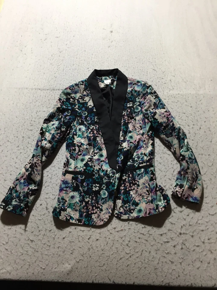 Blazer LC Lauren Conrad para mujer 4 bolsillos florales azul marino manga larga cuello en V Foto 1 de 4
