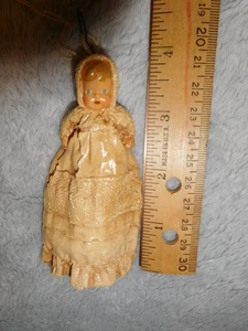 Vintage Homestead Collection Ike & Sandy Spillman Victorian Baby Resin Ornament - Bild 1 von 4