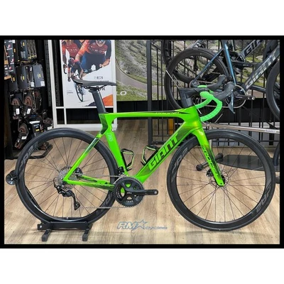 Giant Propel Advanced 2 Disc Medium Metallic Green 2019 Approved Used - image 1 of 4
