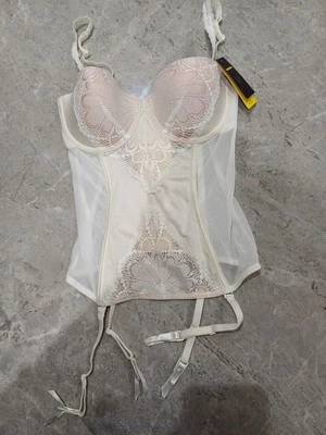 Balconette 32D Wonderbra Marfil Vasco Con Aros Sin Tirantes Moldeado Push-Up  Foto 1 de 4