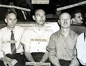 Vintage 1945 Bowling Team Photo - Frank's Barber Shop - Huntington Park, Calif. - Bild 1 von 2
