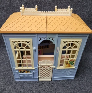 Vintage Mattel Barbie 1998 Fold Out Family Cottage Blue Dollhouse Display C9 - Picture 1 of 16