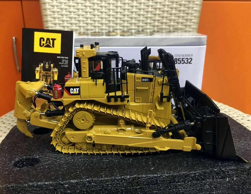 Tractor tipo oruga Cat D10T2 de Diecast Masters modelo fundido a presión 1/50 DM85532 Foto 1 de 4