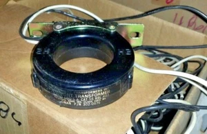 600:5 CURRENT TRANSFORMER CAT#. 56 RBL-601 600 volt ONAN 302-0876 NOS - Picture 1 of 3