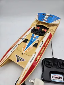 VINTAGE RADIO SHACK STINGER RADIO CONTROLLED RC RACING BOAT *UNTESTED* - Picture 1 of 6