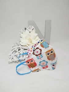 Face Mask, Size Medium, Reversible, Washable With A Wire Nose Bridge  - Picture 1 of 3