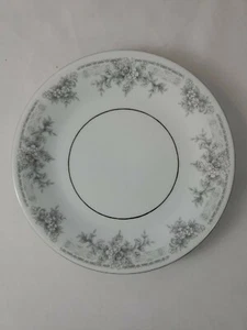 Lynns Olivia grau weiß Blumen - 6 1/4" Brot & Butter/Dessert TELLER - kostenloser Versand - Bild 1 von 4