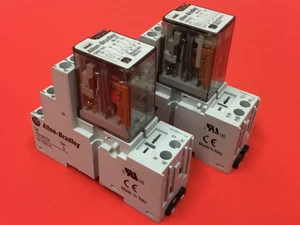 (2) - Allen-Bradley - 700-HC14A1 / 700-HC24A1-4 - Ser. D - Picture 1 of 5