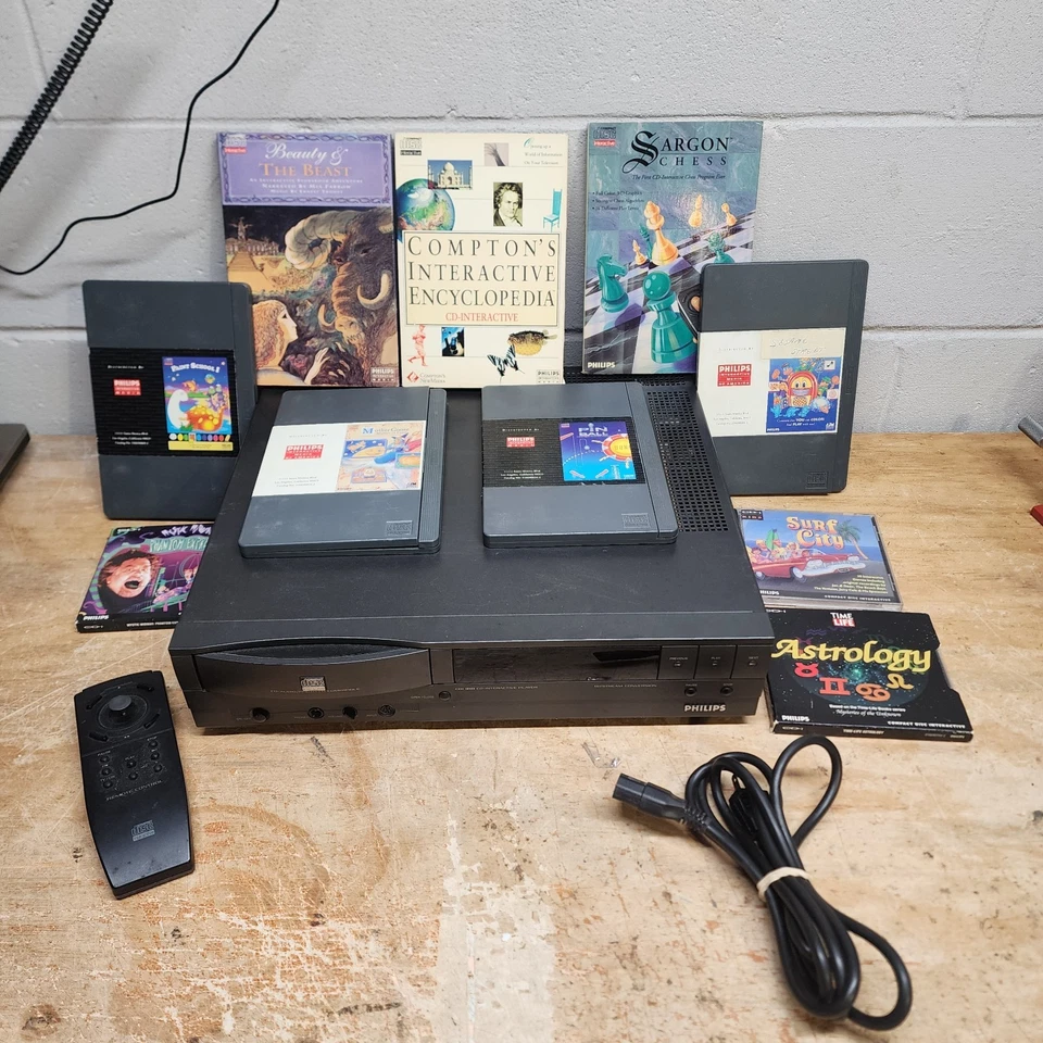 Philips CDI-910 Console w/ Power Cable, Remote and 10 Movies and Games. Tested - Image 1 of 4
