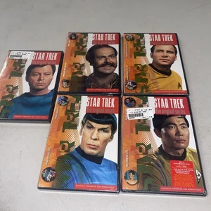 Star Trek : The Original Series Vol. 1 - 4 and 21 DVD (Unopened) Brand New - Imagen 1 de 1