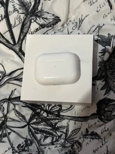 Apple AirPods Pro 2nd Generation with MagSafe Wireless Charging Case (USB‑C)... - Zdjęcie 1 z 5
