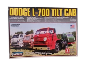 Lindberg 1:25 Dodge L-700 Tilt Semi Truck Model Kit #73067 - Picture 1 of 2