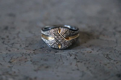 David Yurman ARMORY SIGNET BLACK TITANIUM/18K YELLOW GOLD & PAVÉ COGNAC DIAMONDS - Image 1 of 4