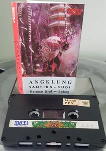 ANGKLUNG - Santika - Budi / Kayumas Klod - Badung - 1988 cassette tape excellent - Picture 1 of 2