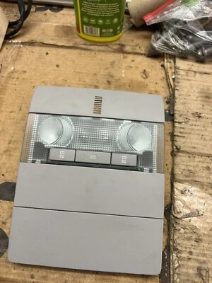 LUZ DELANTERA INTERIOR VAUXHALL CORSA VXR MODELO D 2007-14 Usada 1.6T - Imagen 1 de 3