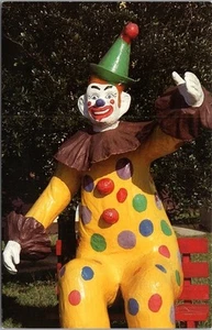 Vintage SOUTH OF THE BORDER SC / NC Postcard "Pedro's Giant Clown" I-95 Roadside - Picture 1 of 2