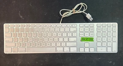 Apple White Aluminum USB Wired Keyboard A1243 for iMac eMac - PowerMac G4/G5 cMP - Image 1 of 4