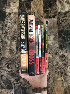 James Patterson Buch Lot 2: HC Step On A Crack Cross Lot 4: Bookshots Manhunt PB - Bild 1 von 9