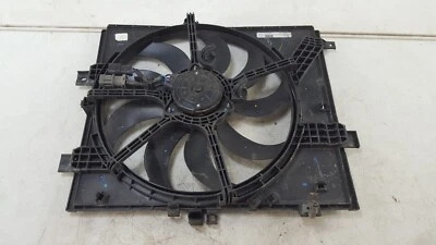Ventilador de radiador Nissan Versa Note 2014-2019 1,6 L OEM Foto 1 de 4