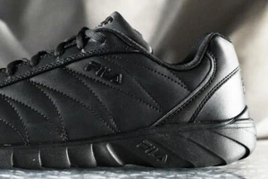 FILA SAGORA shoes for men,  NEW & AUTHENTIC,US  size 9.5 - Bild 1 von 7