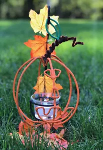 Handbemalter Halloween Kerzenhalter Eisen Kürbisform Blätter LED Kerzendeko - Bild 1 von 6
