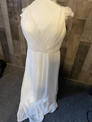 Vestido de novia Hayley Paige media manga con encaje y gasa talla 22 alterado  Foto 1 de 4