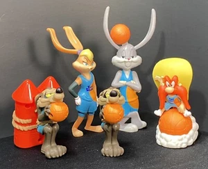 Space Jam Tune Squad 5 McDonalds Spielzeug Lot Bugs Lola Yosemi Sam Wile Coyote 2020 - Bild 1 von 11