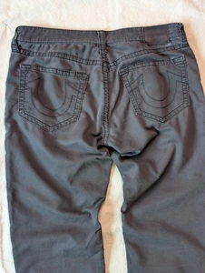 True Religion Men's Faded Gray Geno Relaxed Slim Chino Pants Size 40x33 - Picture 1 of 13
