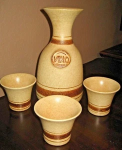 Pottery Craft "VINO KARAFFE DEKANTER & 3 PASSENDE TASSEN" California Stoneware - Bild 1 von 3