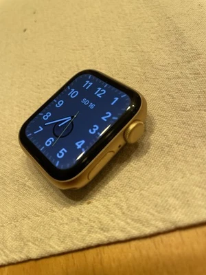 Apple Watch SE 2022 40mm Gold Aluminium Case, Tipptopp!!! - Bild 1 von 4
