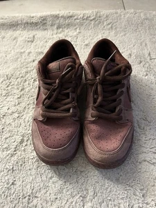 Nike SB Dunk Low Premium City of Love Burgundy Crush colorway Trainers Size 8.5 - Picture 1 of 10