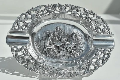 Linda bandeja de cinzas antiga de prata maciça, cena em relevo 1858, holandesa com marca registrada 92g - Imagem 1 de 4