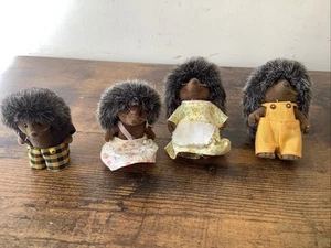 Sylvanian Families Brambles Hedgehog Family of Four TOMY with Gold Sticker Lot 2 - Picture 1 of 11