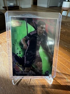 2024 Topps Finest MLS Diego Gomez RC Inter Miami poco común verde neón 42/99 #116 - Imagen 1 de 4