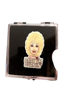 Dolly Parton Enamel Brooch Pin - Picture 1 of 1