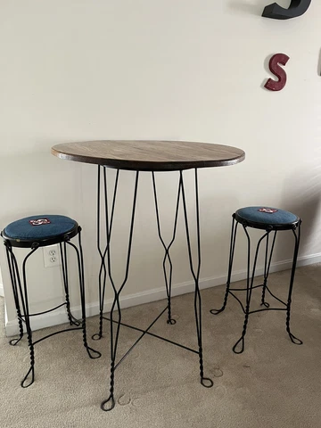Ice Cream Parlor Table And Stools Cover