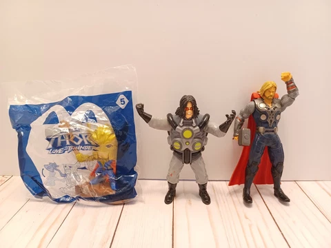 Marvel Thor Love & Thunder Movie Figure Spider-Man Doc Ock Mixed Toy Lot Cover