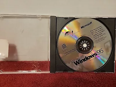 Windows 95 install CD (no key) - Sampler with Free Games - Image 1 of 3