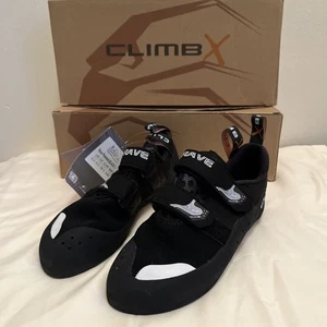 CLIMB X Rave Phantom Indoor Outdoor Rock Climbing Shoe, Black- US Men’s 6/ EU 38 - Picture 1 of 7