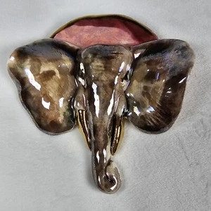Handmade Elephant Brooch Pin - Sculpted Enamel - Pink Brown Gray Gold Color - Imagen 1 de 13