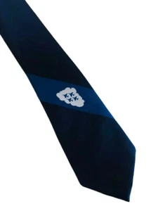 Corbata de cuello Capital Ltd Blue Jet para hombre tono azul blanco nube poliéster 58 pulgadas - Imagen 1 de 2